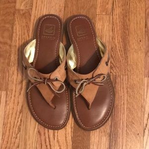 Sperry Sandals Size 9. Like new!